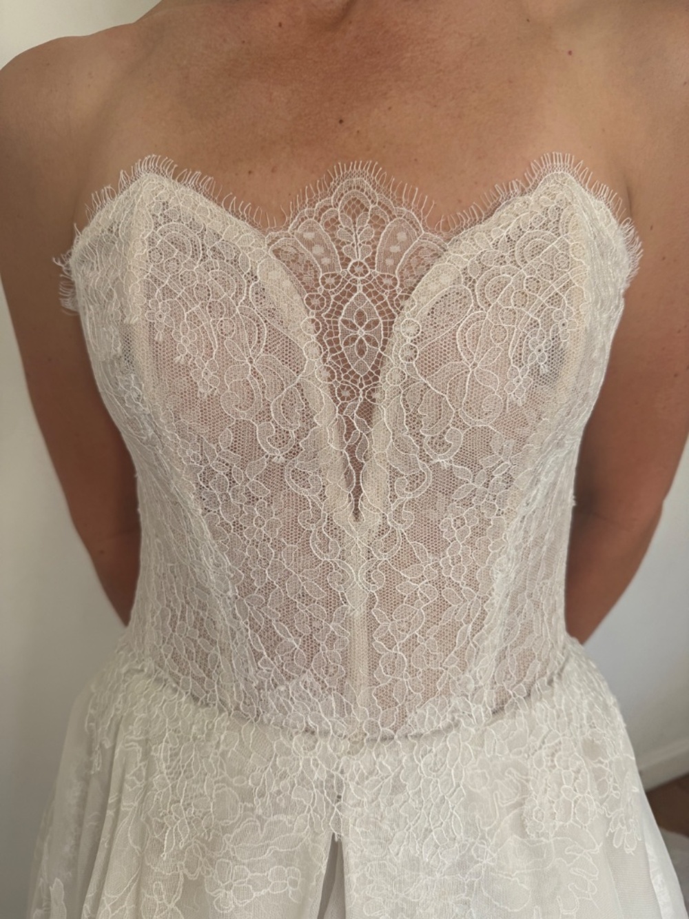 Wedding Dress - Picture 11 of 15